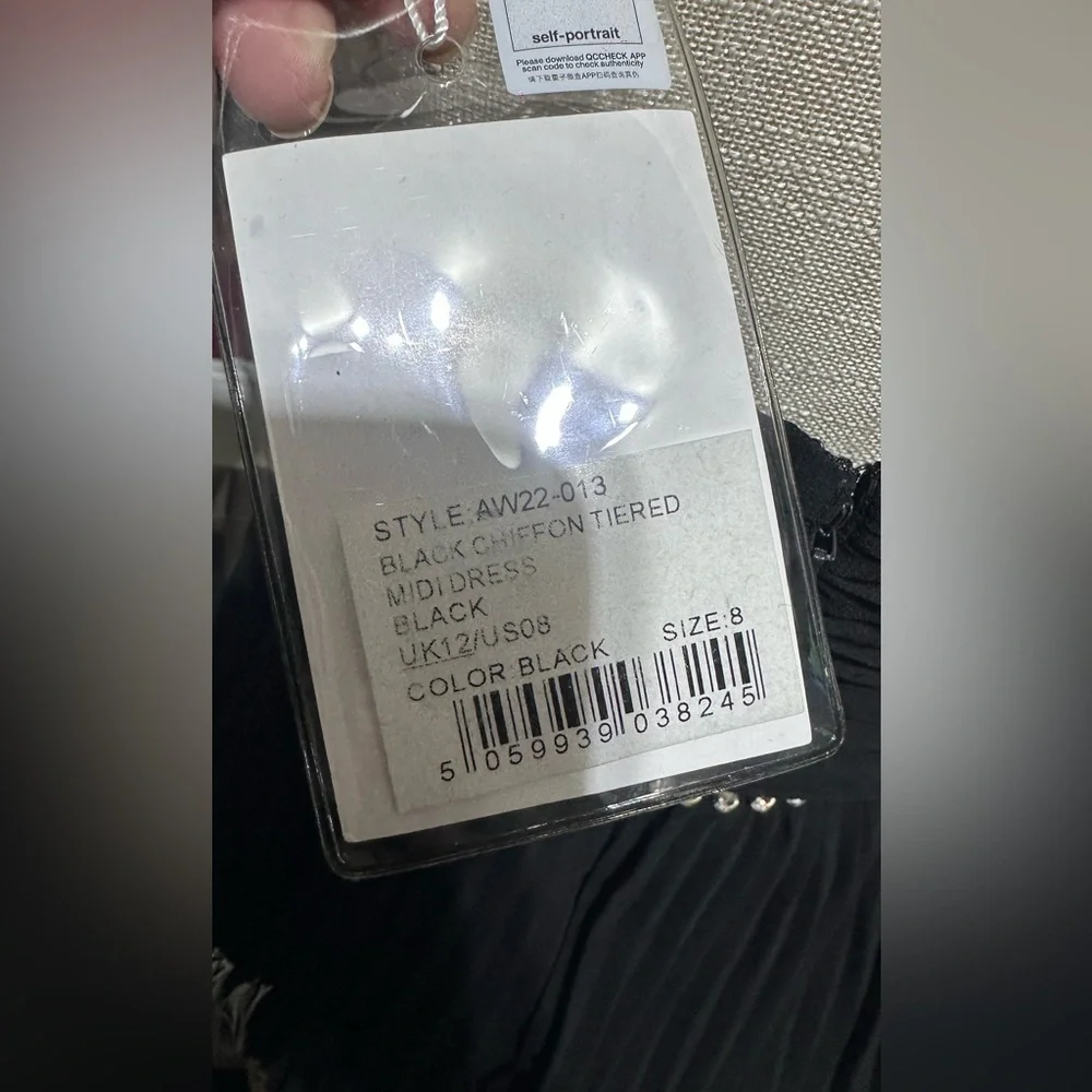 Self portrait Dress . NWT. Size 8us - Picture 11 of 11